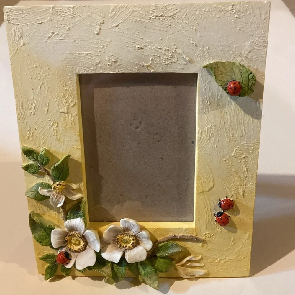 3D Picture Frame with Flowers